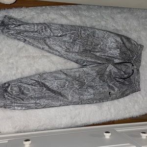 Nike wind breaker joggers BRAND NEW